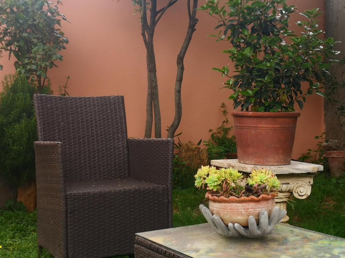 Bed and Breakfast Zia Chiarina San Nicolo Gerrei Екстер'єр фото
