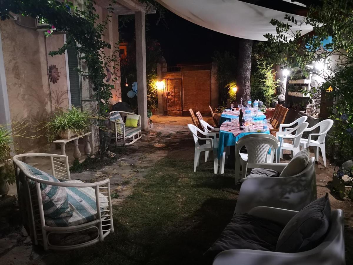 Bed and Breakfast Zia Chiarina San Nicolo Gerrei Екстер'єр фото