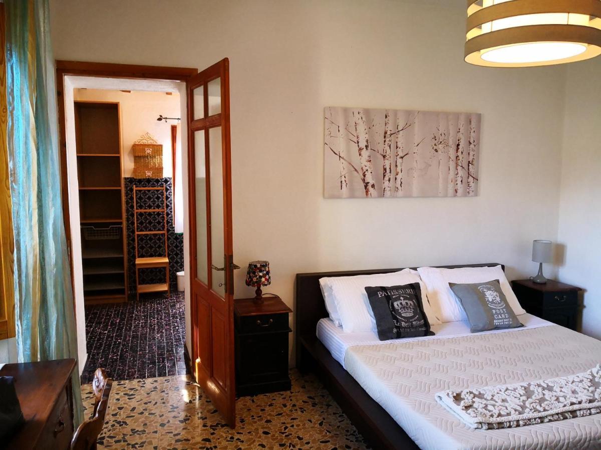 Bed and Breakfast Zia Chiarina San Nicolo Gerrei Екстер'єр фото