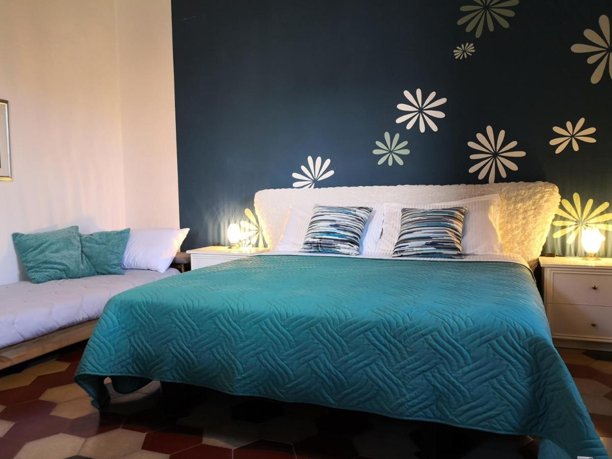Bed and Breakfast Zia Chiarina San Nicolo Gerrei Екстер'єр фото